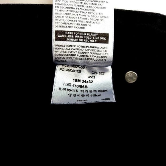 Levi's Signature Black Totally Shaping Straight Denim Women's Jeans 36/30 18M Hi - Picture 7 of 10